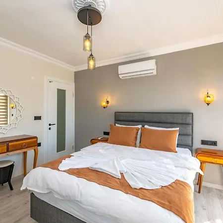 Olive Oyl - With Private Pool For 6 People In Hisaronue 费特希耶