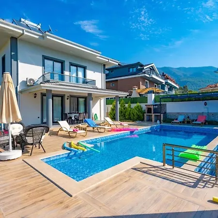 Villa Olive Oyl - With Private Pool For 6 People In Hisaronue *