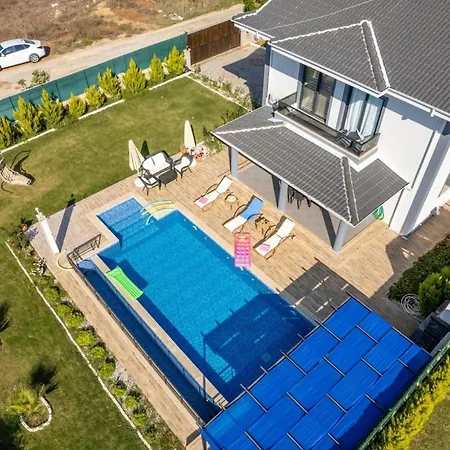 Olive Oyl - With Private Pool For 6 People In Hisaronue Villa
