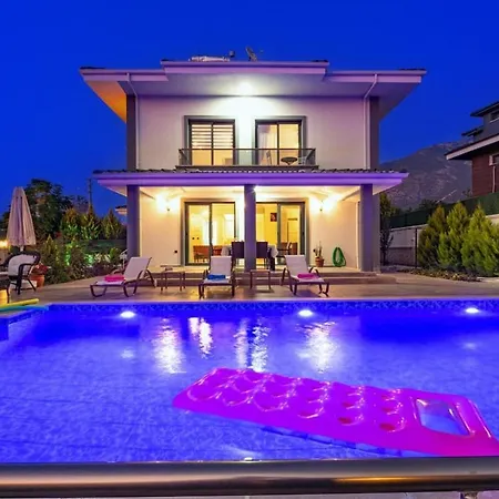 Olive Oyl - With Private Pool For 6 People In Hisaronue Villa *