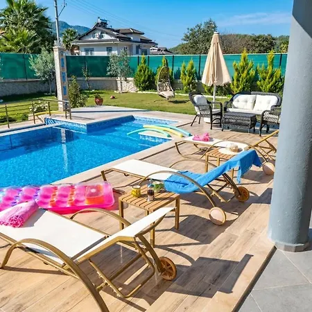 Villa Olive Oyl - With Private Pool For 6 People In Hisaronue *