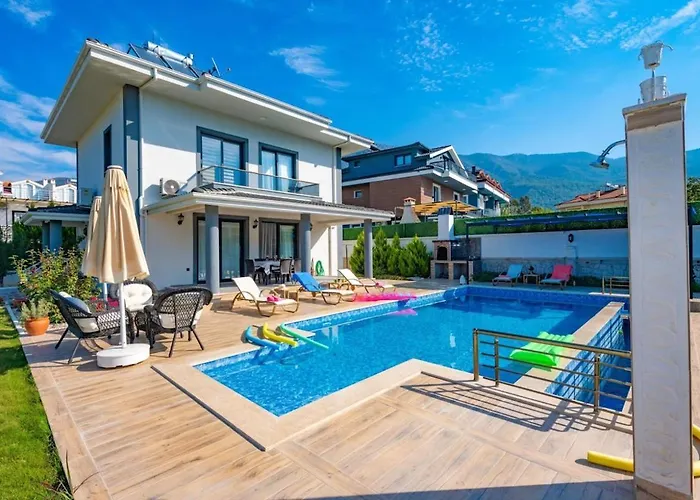 Willa Olive Oyl - With Private Pool For 6 People In Hisaronue *