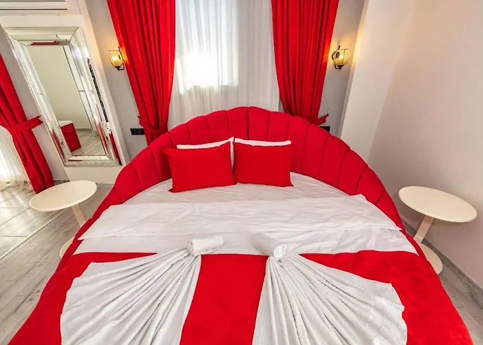 Olive Oyl - With Private Pool For 6 People In Hisaronue Фетхие