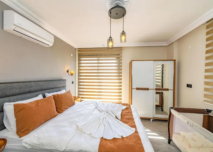 Olive Oyl - With Private Pool For 6 People In Hisaronue Villa