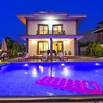 Olive Oyl - With Private Pool For 6 People In Hisaronue Villa *