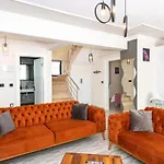 Olive Oyl - With Private Pool For 6 People In Hisaronue Villa *