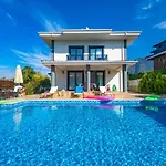 Villa Olive Oyl - With Private Pool For 6 People In Hisaronue Fethiye