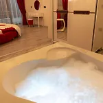 Olive Oyl - With Private Pool For 6 People In Hisaronue