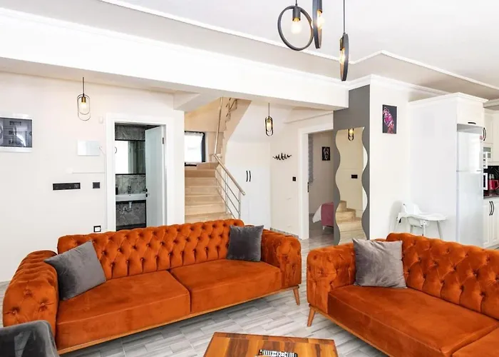 Olive Oyl - With Private Pool For 6 People In Hisaronue Villa *